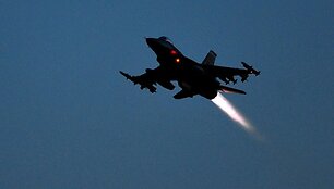 JAV &bdquo;F-16&ldquo; naikintuvas