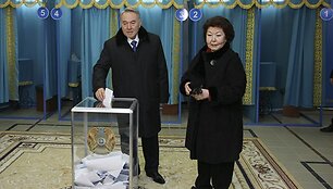 Nursultanas Nazarbajevas su žmona Sara
