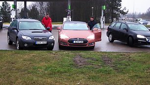 15min-eksperimentas-ar-tesla-padetu-aplenkti-vilniaus-ukmerges-g-spustis