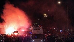 Ispanijos Karaliaus taurė po Madrido &bdquo;Real&ldquo; komandos autobusu