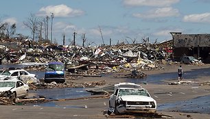 Tornado nuniokotas miestas Alabamoje