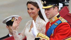 Kate Middleton ir Princas Williamas karietoje