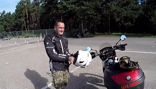 patyrusio-motociklininko-patarimai-busimiems-vairuotojams