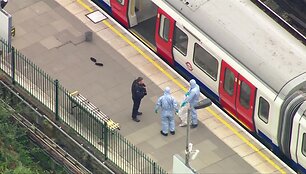 londono-metro-traukinyje-nugriaudejo-sprogimas