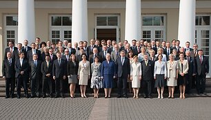 Lietuvos diplomatinių atstovybių vadovai su prezidente Dalia Grybauskaite (centre)