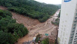 Žemės nuo&scaron;liauža Seulo pietuose