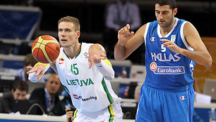 Robertas Javtokas ir Ioannis Bourousis (dešinėje)