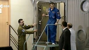 &bdquo;Mars500&ldquo; komandos narys Sukhrobas Kamolovas  i&scaron; Rusijos (centre)