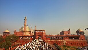 Indijos musulmonai prie Jama Masjid mečetės
