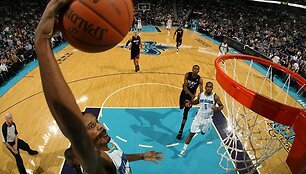Sunkiausią pergalę trijų ta&scaron;kų skirtumu &scaron;į sezoną &bdquo;Hornets&ldquo; pasiekė prie&scaron; &bdquo;Miami Heat&ldquo;
