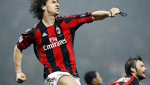 Milano futbolininkai &scaron;venčia pergalę