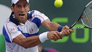 Novakas Djokovičius pusfinalyje eliminavo Mardy Fishą.