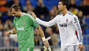 Jerzy Dudekas ir Cristiano Ronaldo