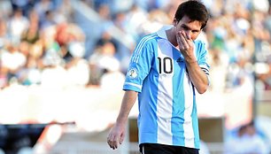 Leonelis Messi trečią kartą iš eilės pretenduoja tapti geriausiu metų futbolininku