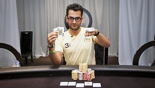 Antonio Esfandiari