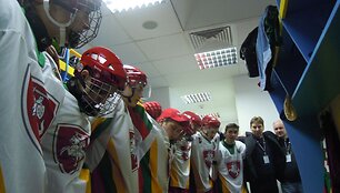 Pasaulio jaunimo ledo ritulio čempionate Lietuva i&scaron;kovojo pirmą pergalę