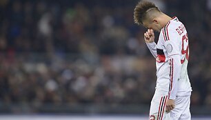 Dėl nesiliaujančių rasistinių skanduočių &bdquo;Milan&ldquo; ekipa nutraukė draugi&scaron;ką mačą su Italijos ketvirtosios lygos &bdquo;Pro Patria&ldquo; klubu.