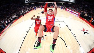 Blake'as Griffinas žiūrovus džiugino dėjimais