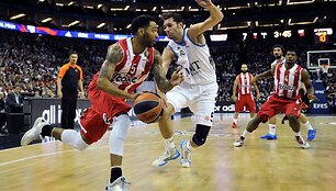 &bdquo;Olympiacos&ldquo; apgynė čempionų titulą