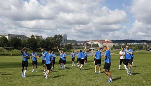 &bdquo;Lech&ldquo; futbolininkai artėjančiam mačui ketvirtadienio popietę nusprendė treniruotis prie Neries upės