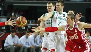 Pasaulio čempionate Slovėnijos krep&scaron;ininkai su rusais žaidė dėl 7 vietos