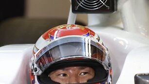 Kamui Kobayashi &bdquo;Sauber&ldquo; ekipoje važiuos ir 2011 metais