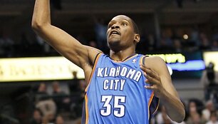 Atakuoja &bdquo;Thunder&ldquo; puolėjas Kevinas Durantas.