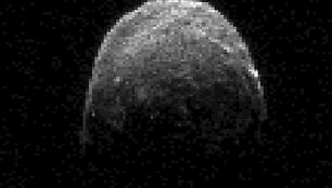 NASA radaro užfiksuotas asteroidas 2005 YU55