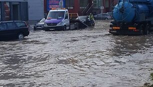 Apsemta Jonavos gatvė Kaune