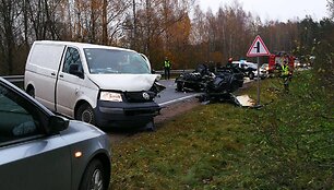 Po avarijos susidarė eismo spūstys