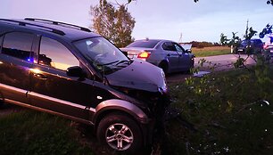 &bdquo;Kia&ldquo; ir BMW avarija