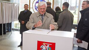 V.Adamkus teigė, kad balsavo už permainas