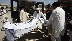 De&scaron;imtys kovotojų atakavo vieną elektrinę &scaron;iaurės vakarų Pakistane