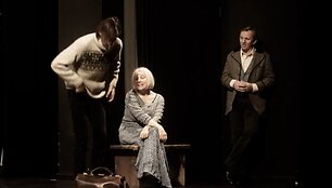 Spektaklis &bdquo;Mėnuo kaime&ldquo;