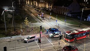 Vilniuje susidūrė du automobiliai