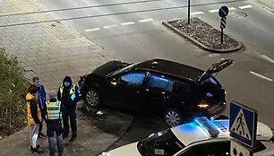 Vilniuje susidūrė du automobiliai