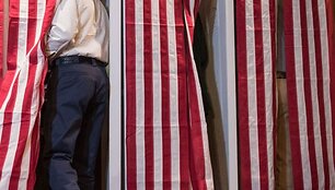  Demokratų kandidatė Hillary Clinton įgijo labai ankstyvą persvarą