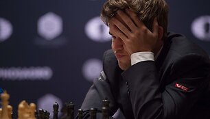 Sergejus Kariakinas ir Magnusas Carlsenas