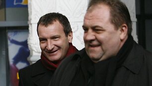 R.Tautkus (de&scaron;inėje) teigia, kad C.Laszlo futbolas daug svarbesnis nei &scaron;eima.