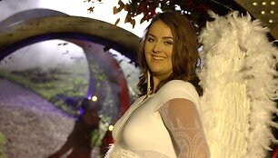 &bdquo;Dydžio (r)evoliucijos&ldquo; dalyvė Alano Cho&scaron;nau vaizdo klipe