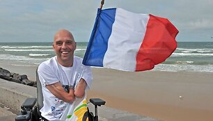 Philippe'as Croizonas nuplaukė i&scaron; Papua Naujosios Gvinėjos į Indoneziją
