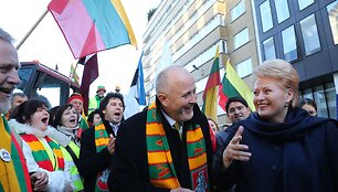 Dalia Grybauskaitė su žemdirbiais Briuselyje