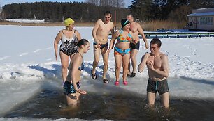 Sveikuoliai pavasarį sveikino i&scaron; eketės