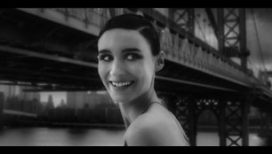 Rooney Mara „Calvin Klein“ reklamoje