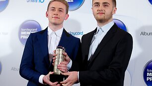 Howardas ir Guy Lawrence'ai i&scaron; grupės &bdquo;Disclosure&ldquo;