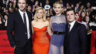 Liamas Hemsworthas, Elizabeth Banks, Jennifer Lawrence ir Joshas Hutchersonas