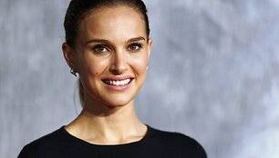 Tobula moteris anot moterų turėtų turėti Natalie Portman kaktą