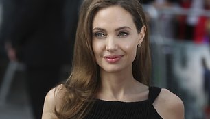 Prieš metus Angelina Jolie pasidarė dvigubą mastektomiją