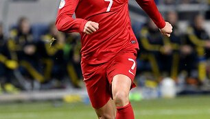 Cristiano Ronaldo &scaron;venčia 29-ąjį gimtadienį