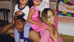 Mariah Carey ir Nickas Cannonas su vaikais
